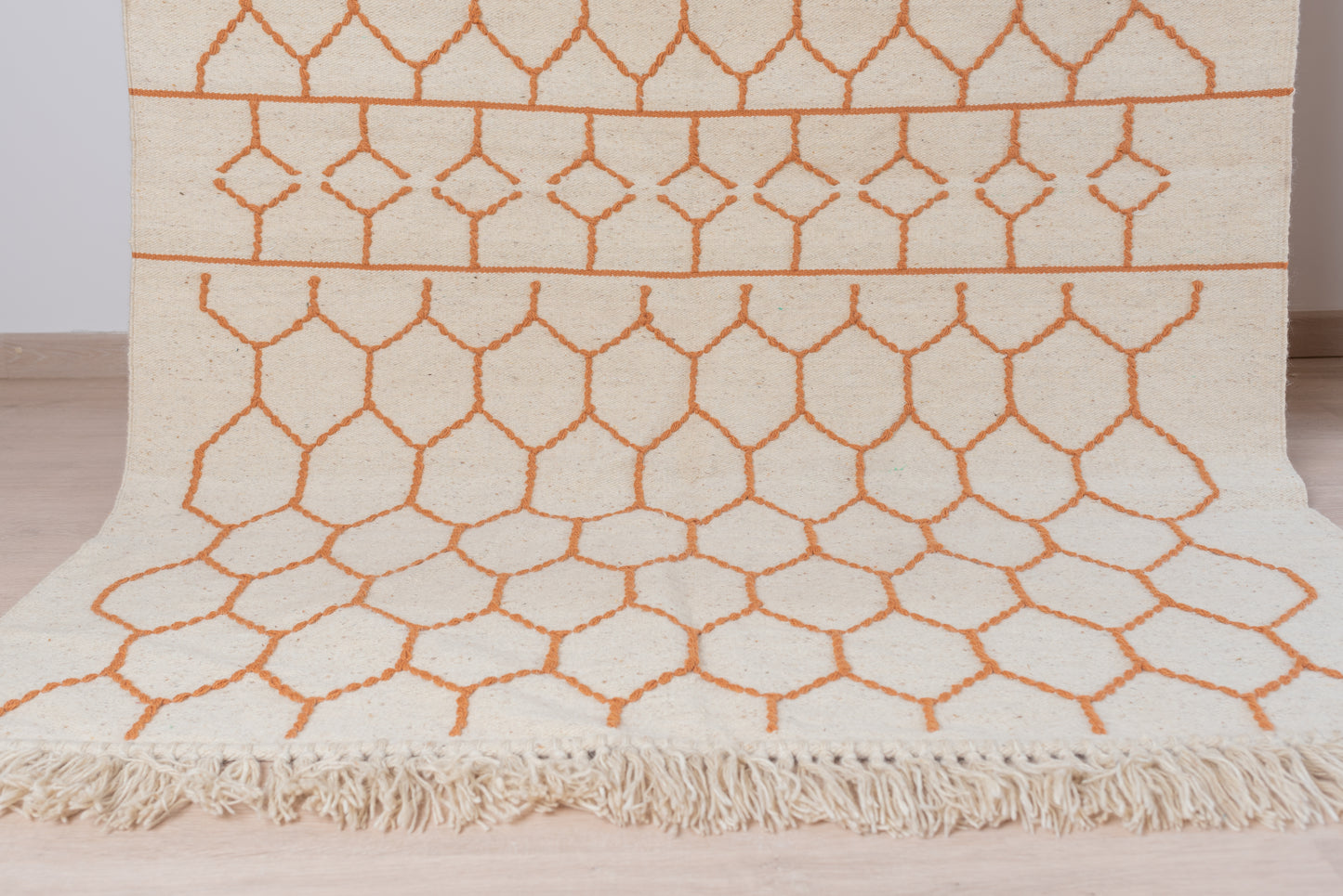Golden Nest Kilim – Symbolizing warmth, comfort, and structure.