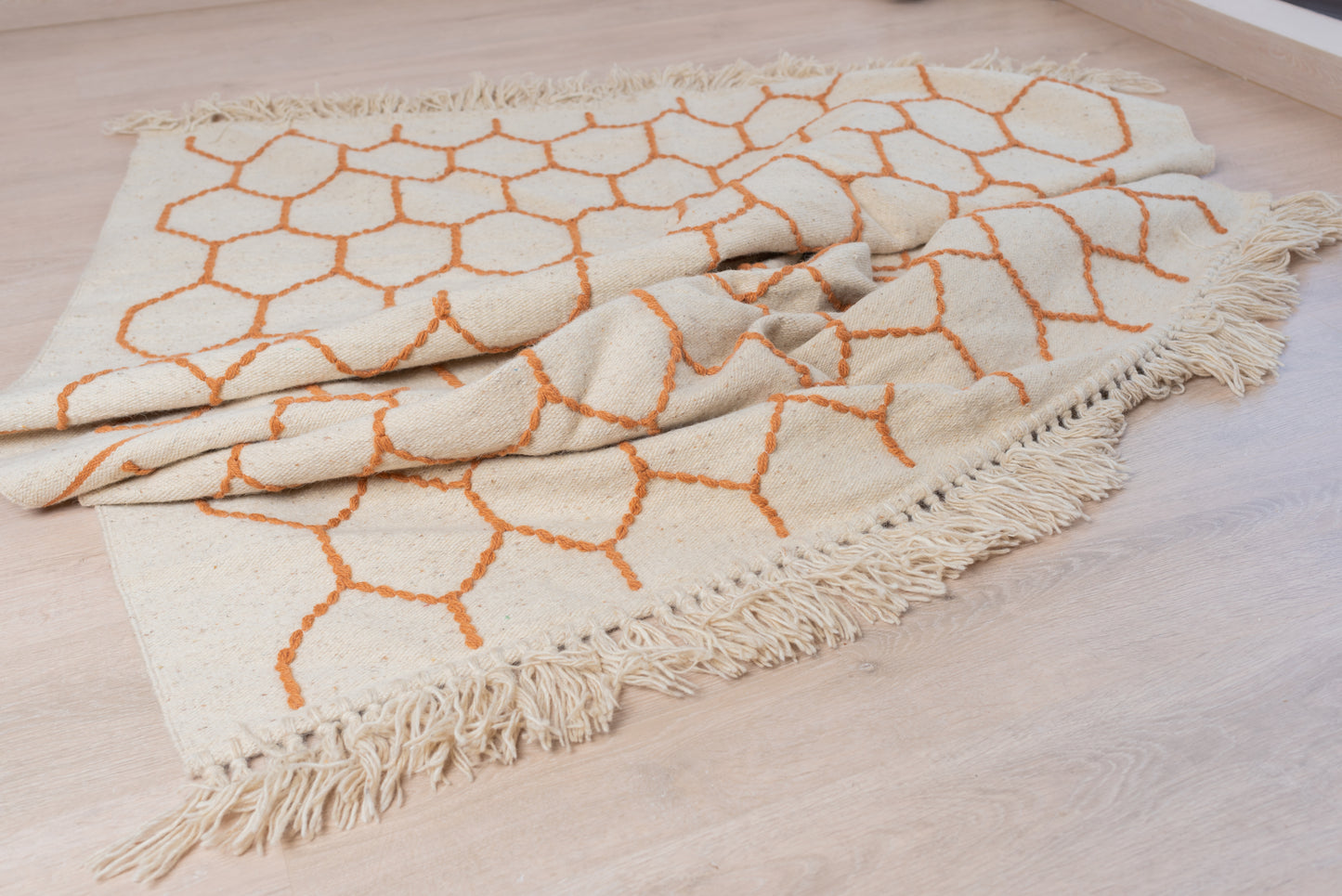 Golden Nest Kilim – Symbolizing warmth, comfort, and structure.