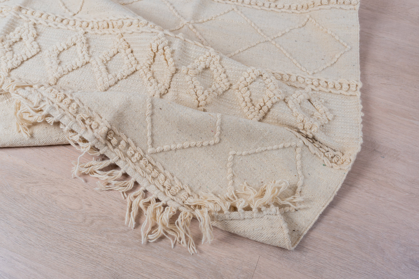 Handmade Kilim Rug - Sandy White- Thebes