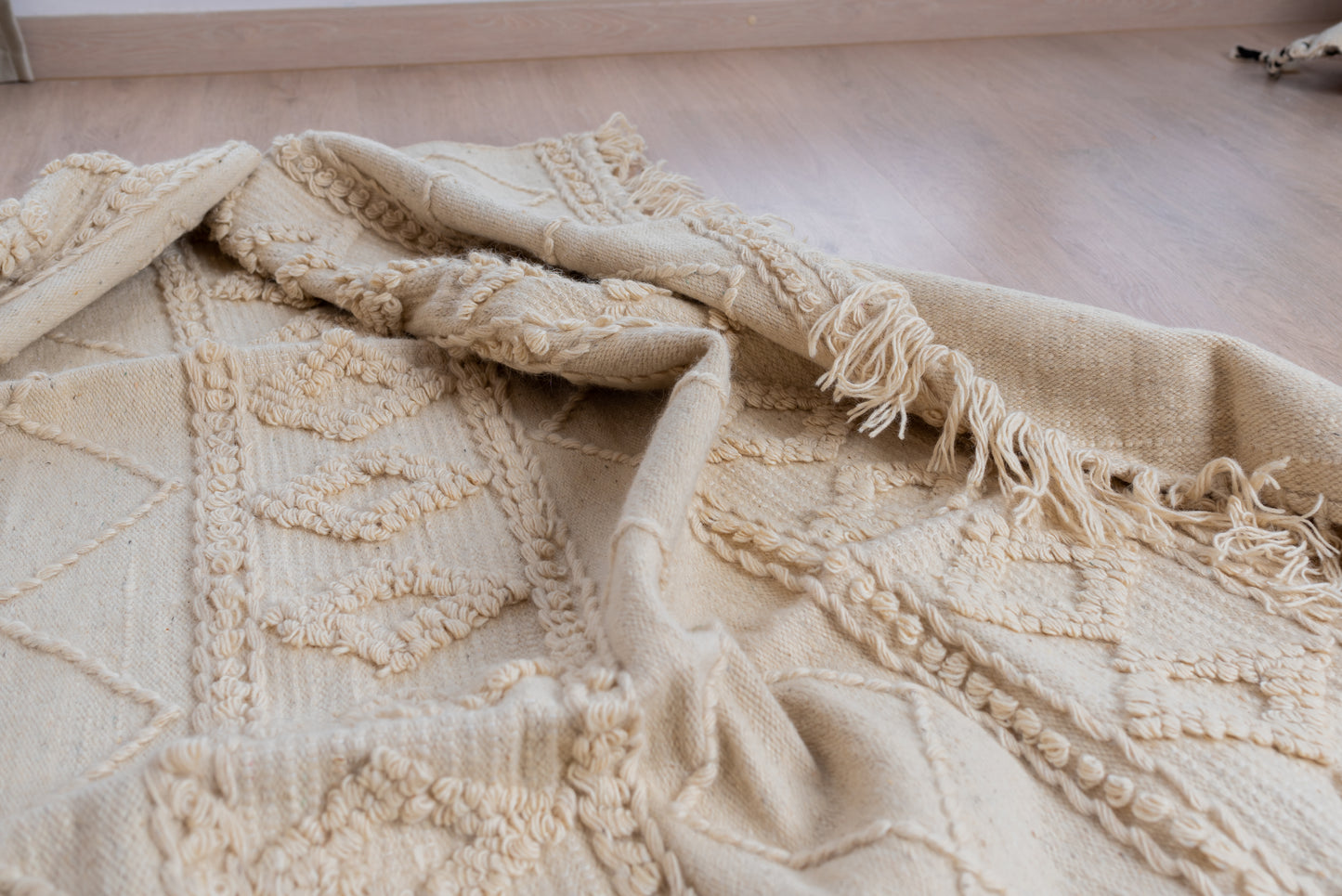 Handmade Kilim Rug - Sandy White- Thebes