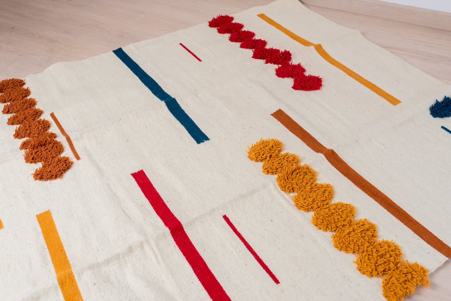 Handmade Kilim Rug - Beige - Memphis