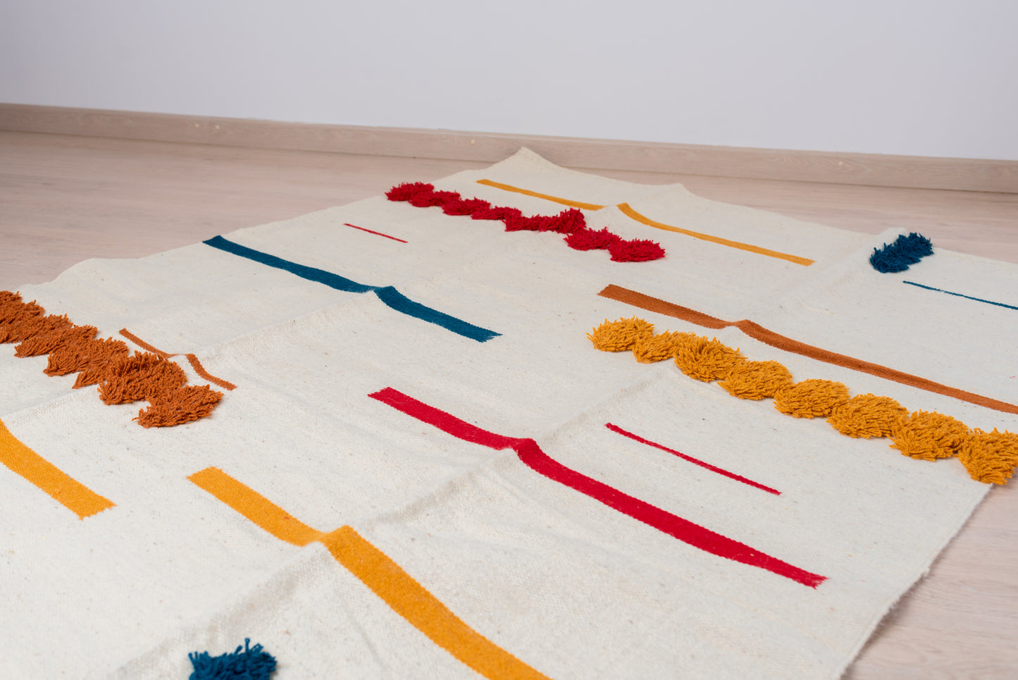 Handmade Kilim Rug - Beige - Memphis