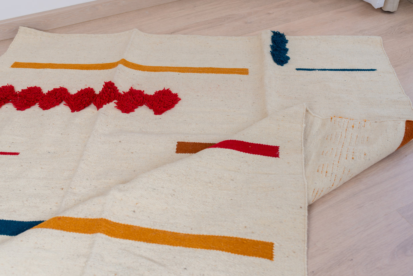Handmade Kilim Rug - Beige - Memphis