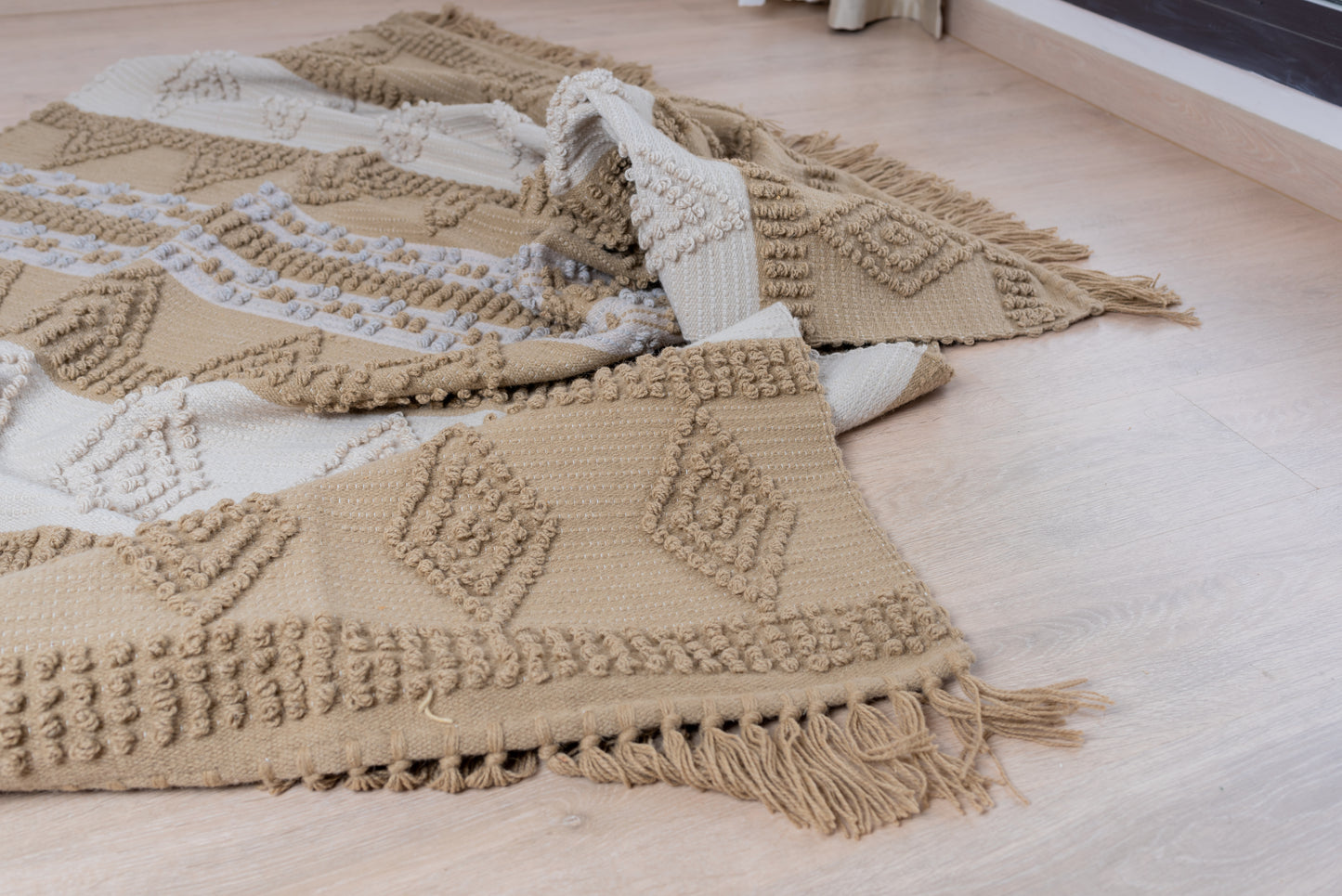 Desert Diamond Kilim – Handwoven Moroccan Wool Rug